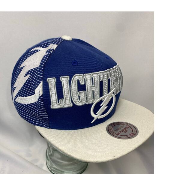 Tampa Bay Lightning Mitchell & Ness Pro Crown Fit Snapback Hat Cap - Picture 1 of 9